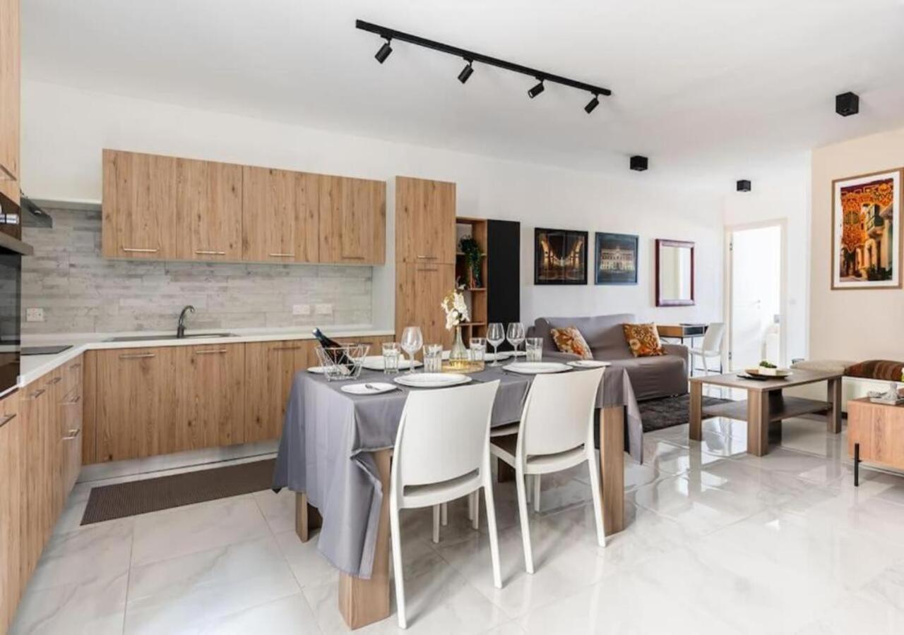 Sea View Luxury Apartment Brand New In Valeta Exterior foto