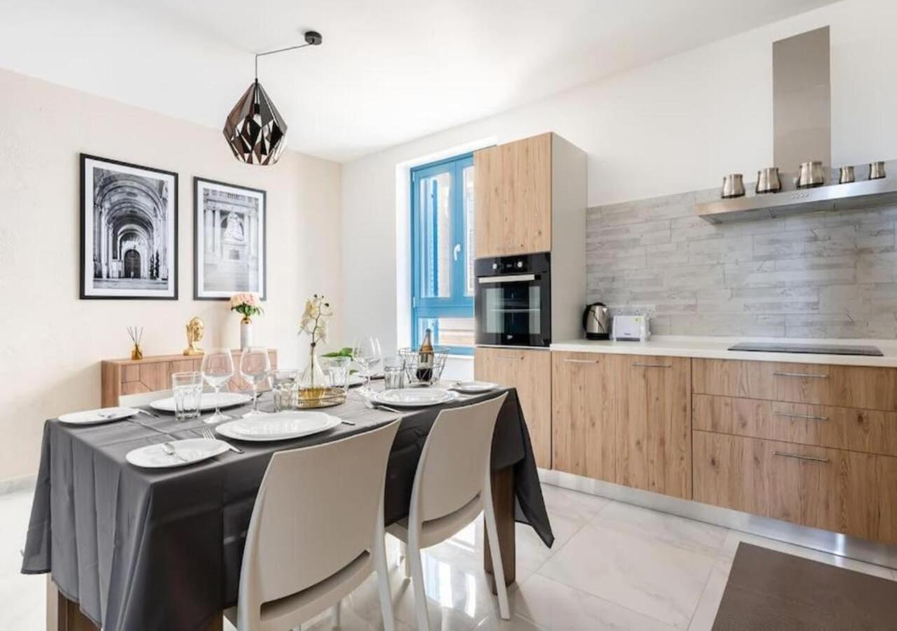Sea View Luxury Apartment Brand New In Valeta Exterior foto